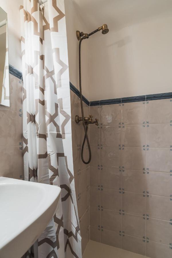 Appartement Tuguest Cobertizo Duplex Grenade